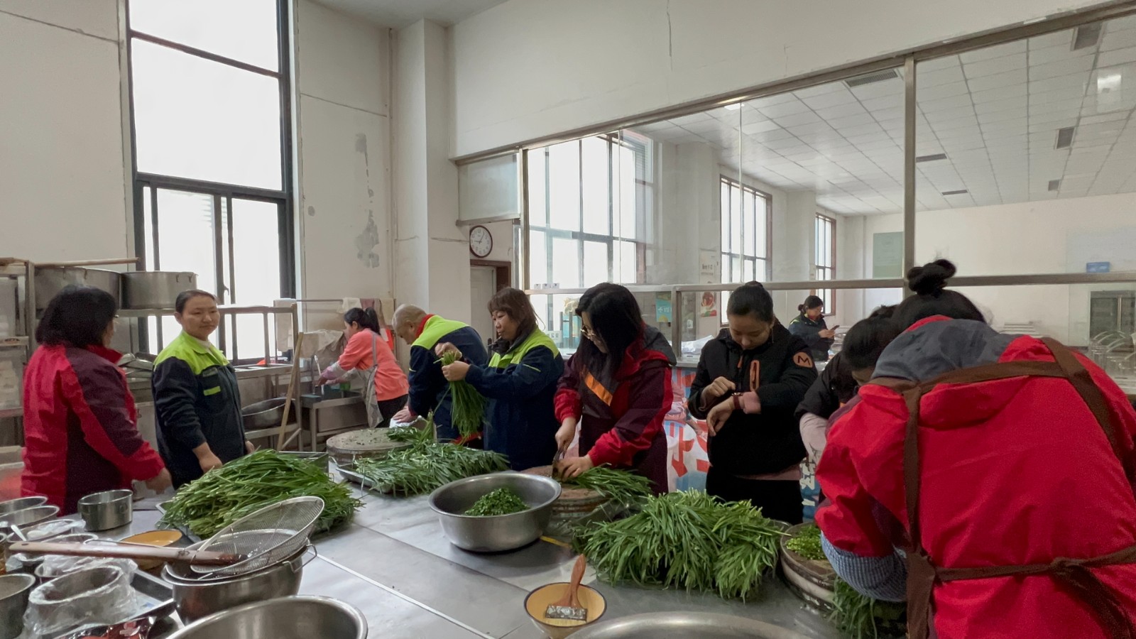 【力威新聞】冬至暖陽、餃香情長